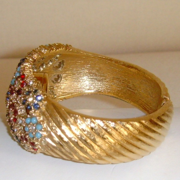 CINER Vintage Unsigned Bracelet with Watch - Picture 8 of 16